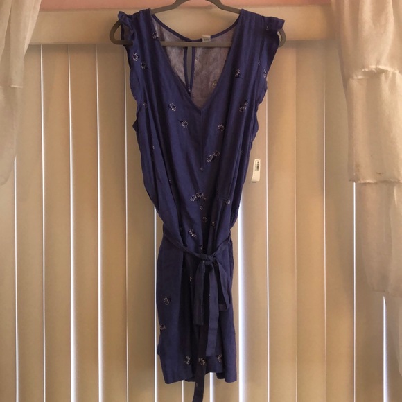 Old navy romper - Picture 2 of 4